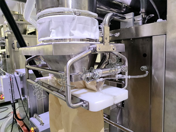 雙螺旋粉料自動稱重包裝機細節