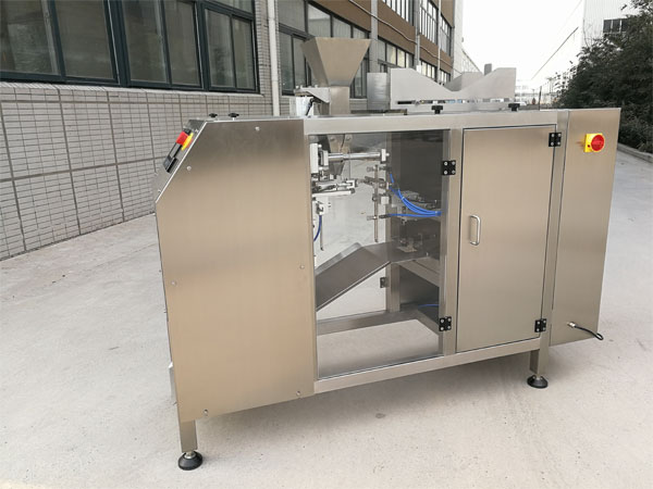 袋裝食用油包裝機-全自動袋裝便攜式食用油包裝機設備