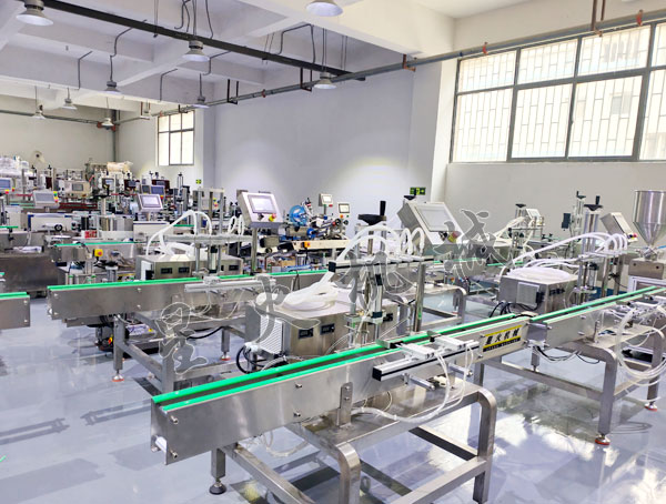 四頭齒輪泵灌裝機-橄欖油自動液體灌裝機